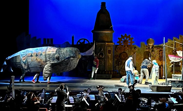 Acquaprofonda, a teatro lo show «anti-plastica»
