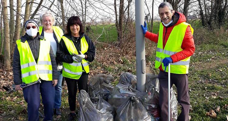 Gli angeli del verde a Soresina: «Rifiuti? Raccolti 75 quintali»