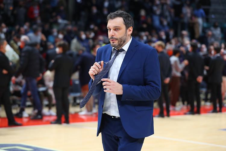 Basket, Vanoli ko anche a Bologna: è buio pesto