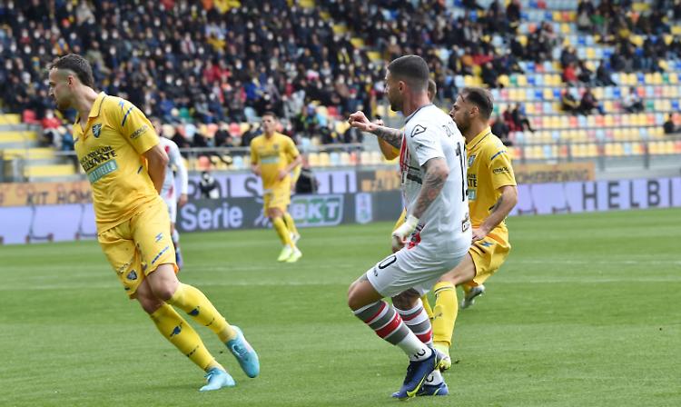 Calcio, Frosinone - Cremonese aggiornamenti dalle 16.15