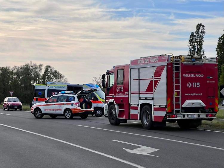 Schianto di Pasqua, ricoverati a Cremona e Bergamo i due adolescenti di 15 e 16 anni