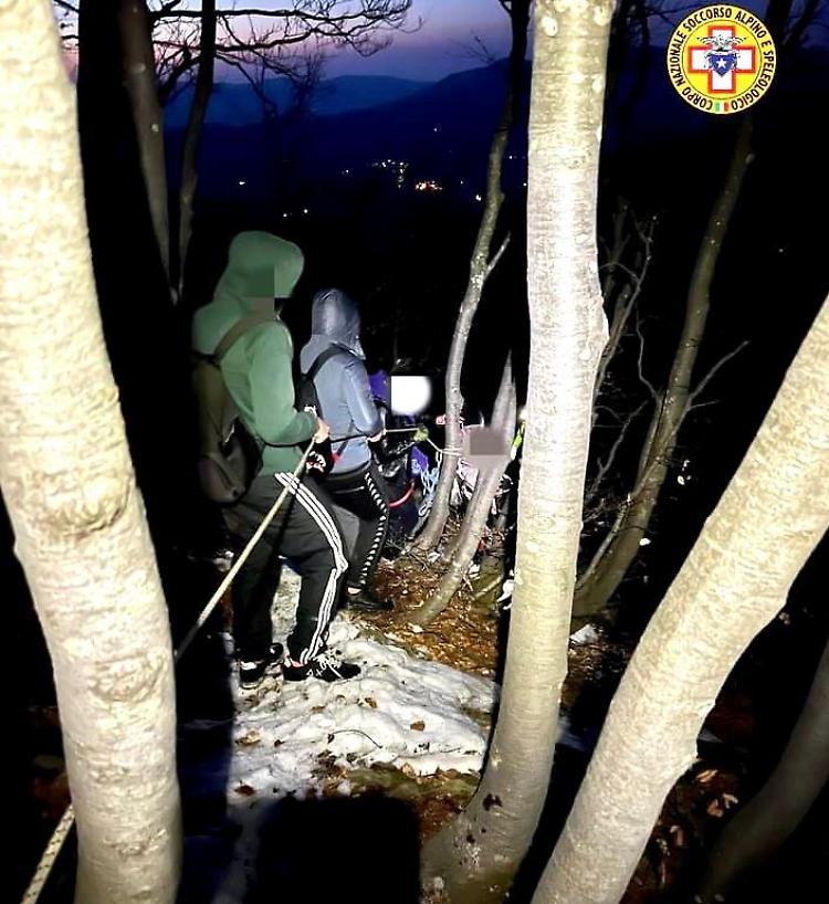 Escursionista cremonese di 19 anni bloccata nella neve a Prato Spilla (Parma)
