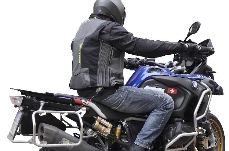 Motoairbag&reg; Fast Lock: l&rsquo;importanza della tecnologia per la sicurezza per chi usa le due ruote