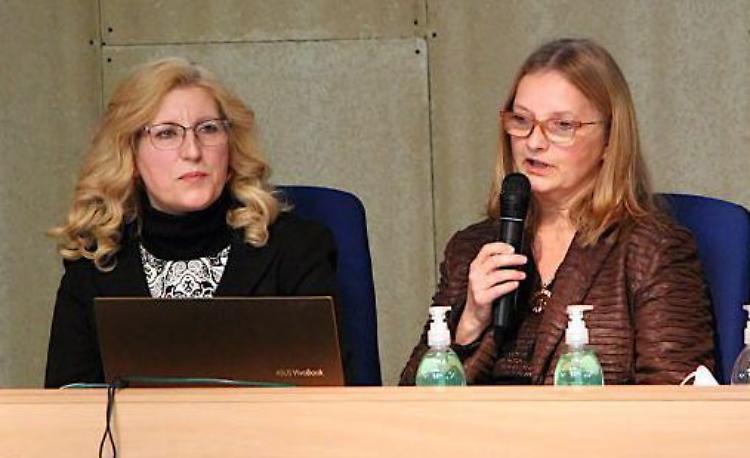 Manca il libro di testo? Lo scrivono le professoresse