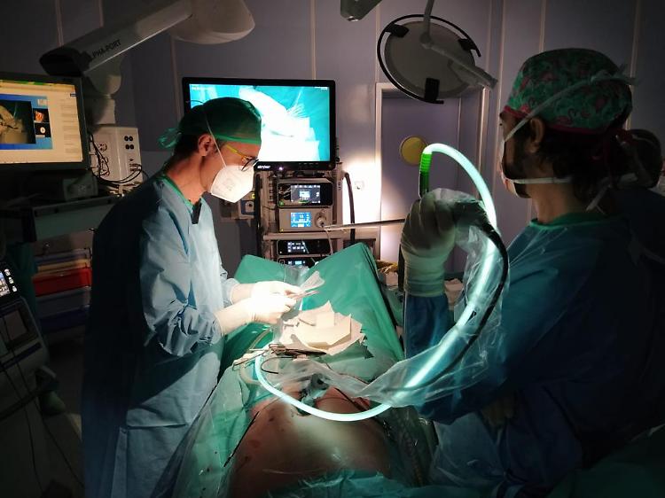 L'Ospedale di Cremona fa scuola: due interventi super specialistici in diretta nazionale