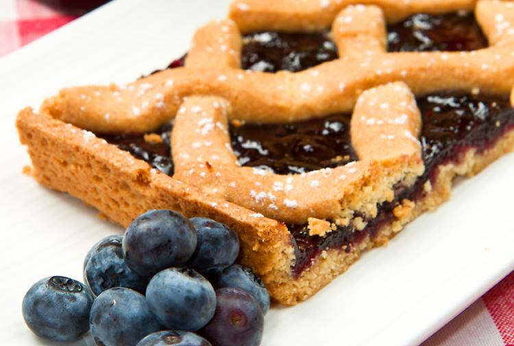 Sagra della Crostata con stand e luna park