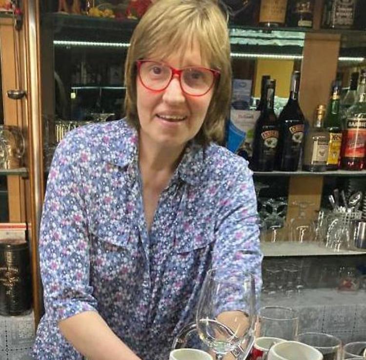 Pranzo domenicale in trattoria: mangiano, bevono e poi scappano