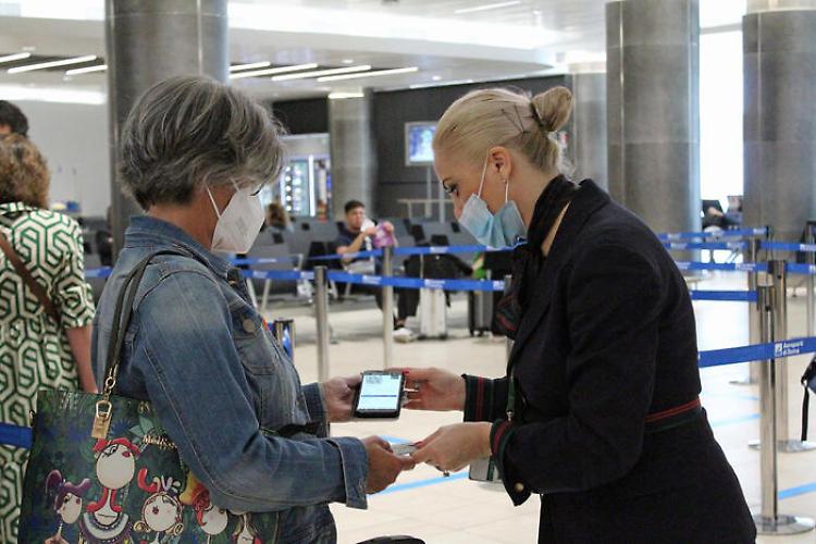 Mascherina Ffp2 obbligatoria su tutti i voli in Italia
