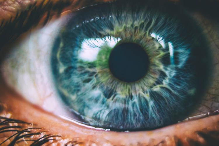 Trapianto di cornea addio, in 40% dei casi basterà iniezione cellule