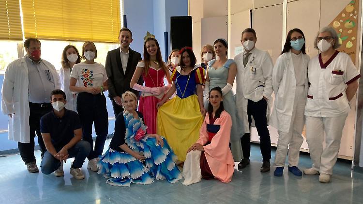 Pediatria, un pomeriggio da favola all'ospedale