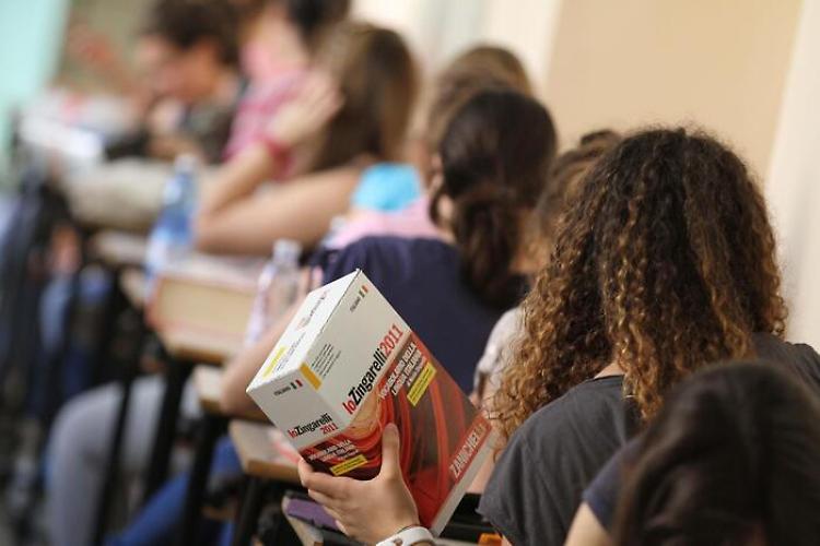 Maturità: al momento del colloquio la mascherina verrà tolta