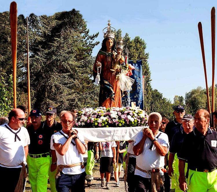 Madonna di Brancere, il don: «La processione si farà»