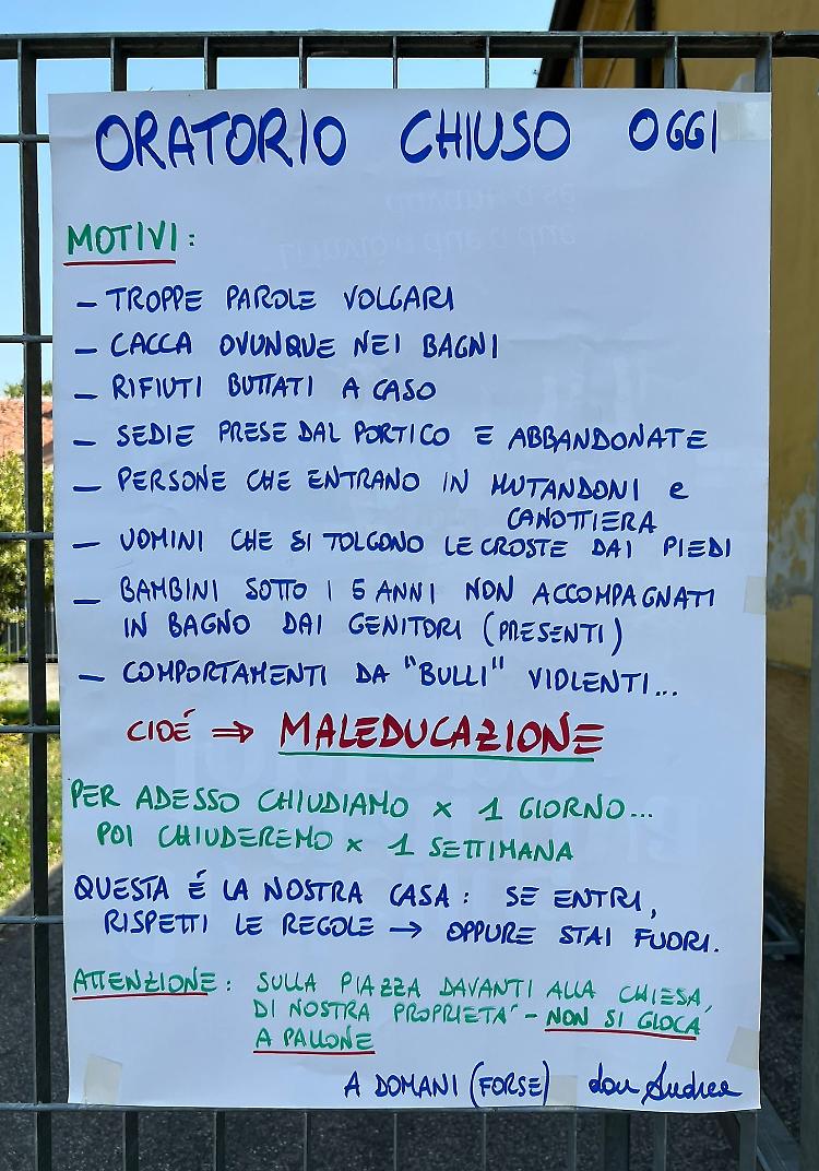 Oratorio chiuso per maleducazione