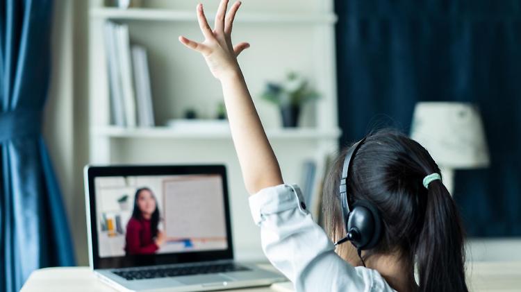 Volontariato, pc per la DAD regalati ai bambini in difficoltà