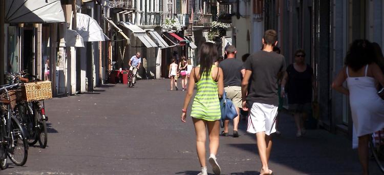 Crema, travolse un bimbo e andò al bar: condannato
