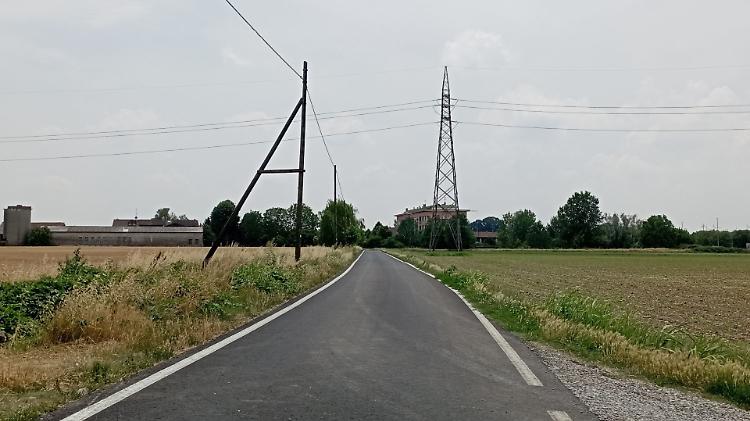 Via Zecca percorsa a velocità folli, il Comune mette il limite a 50 all'ora