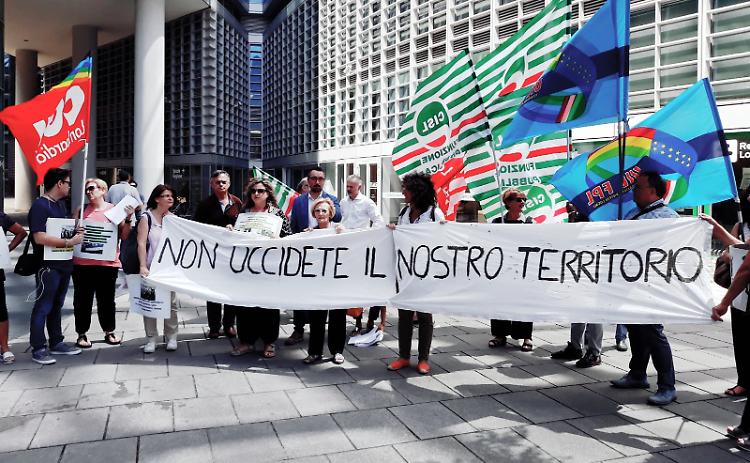 Scatta la mobilitazione a difesa dell'ospedale Oglio Po