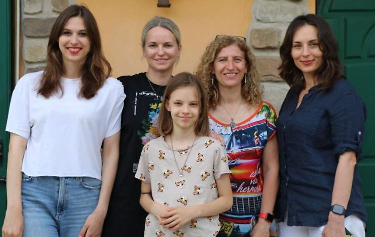 Ora nell’orto della solidarietà nascono i cetrioli di Mariupol