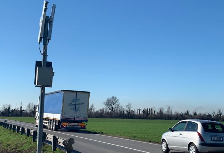 Autovelox fissi senza tregua, estate col «picco» di verbali 