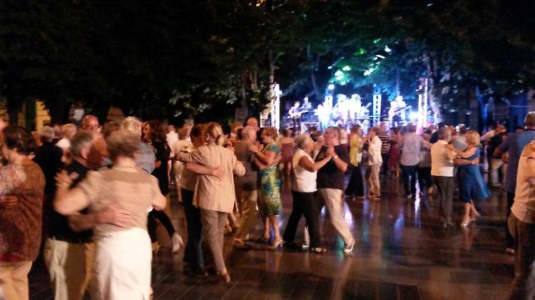 Festa settembrina: ballo liscio e divertimento