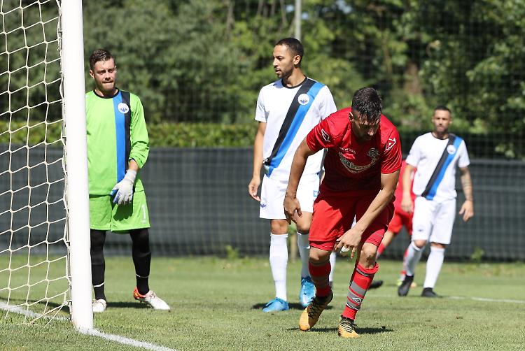 Calcio, il primo test della Cremonese finisce in goleada