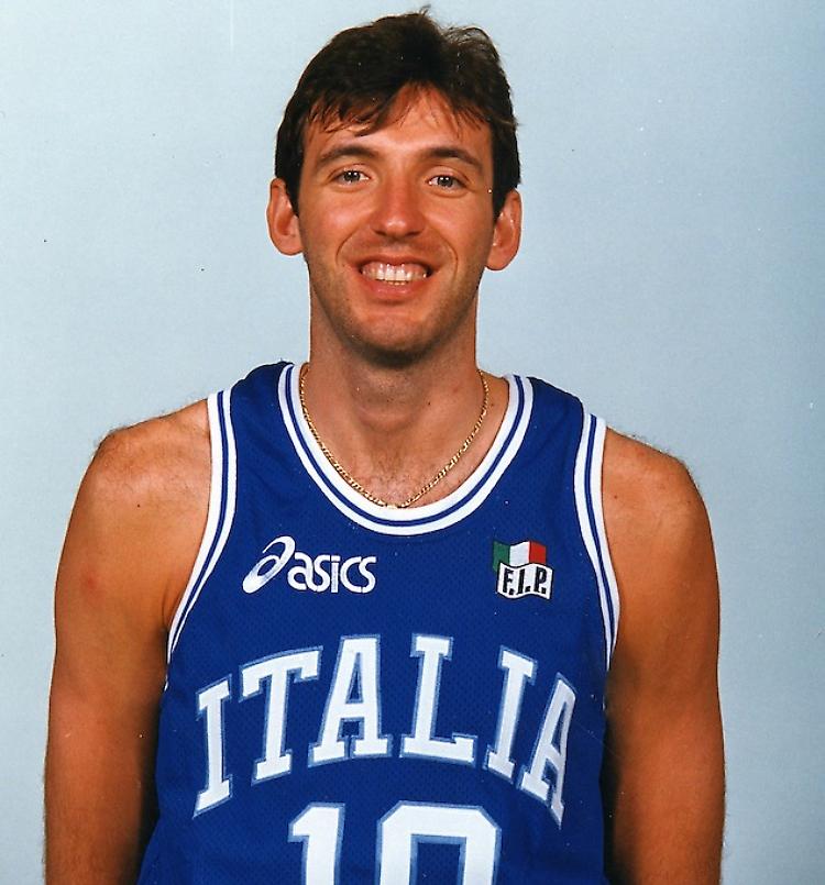 Lutto nel mondo della pallacanestro: addio a Gustavo Tolotti