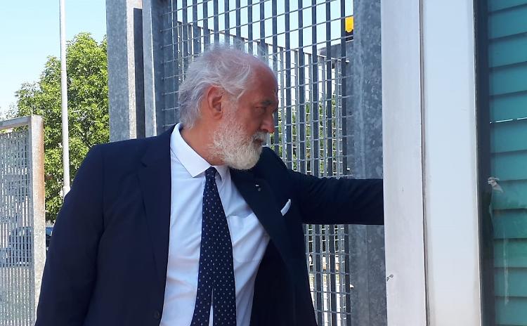 Trans aggredito e rapinato, l'imputato si avvale della facoltà di non rispondere