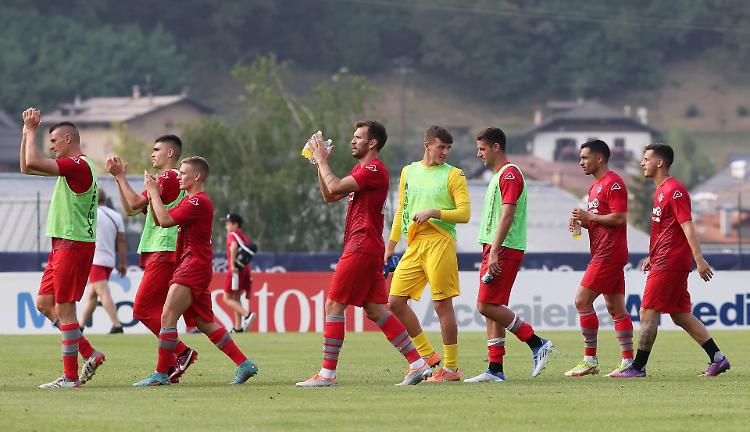 Calcio, la Cremonese vince 2-0 nell'amichevole contro la Spal