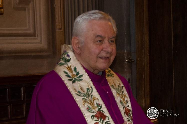 Malore durante la messa, monsignor Giuseppe Perotti operato a Cesena