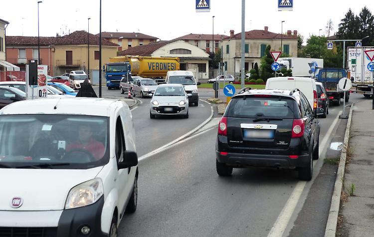 Inquinamento dell'aria: «Sull’Asolana servono dati e un percorso alternativo»