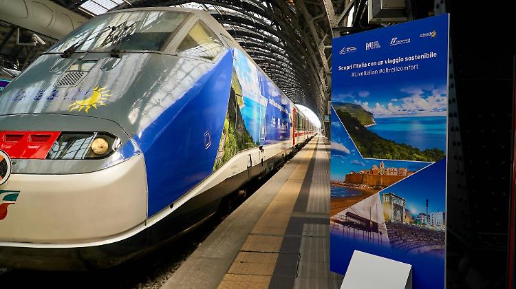 Accordo Enit-Trenitalia, cartoline artistiche sugli Intercity per promuovere la Penisola
