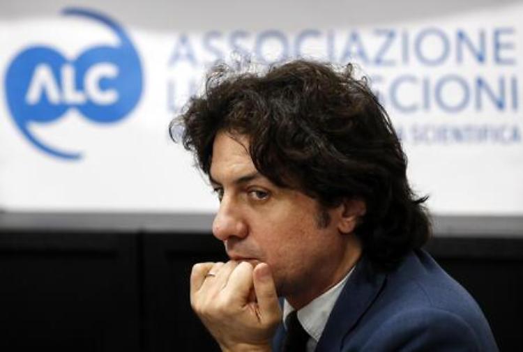Caso Dj Fabo, Marco Cappato rischia 12 anni per aiuto al suicidio