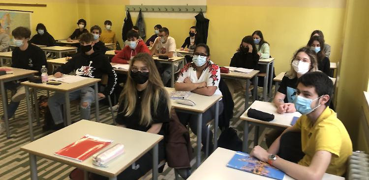 Riesplode il caos supplenze, graduatorie da correggere