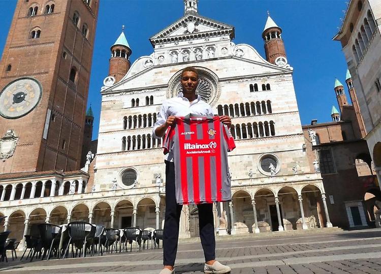 Calcio, Dessers ha firmato: la Cremonese ha il suo bomber
