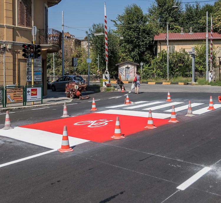 Ciclabili, asfalti e nuovi «totem». Ecco il restyling