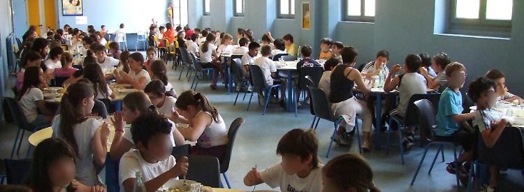 Mense: i conti migliorano, mancati introiti in picchiata