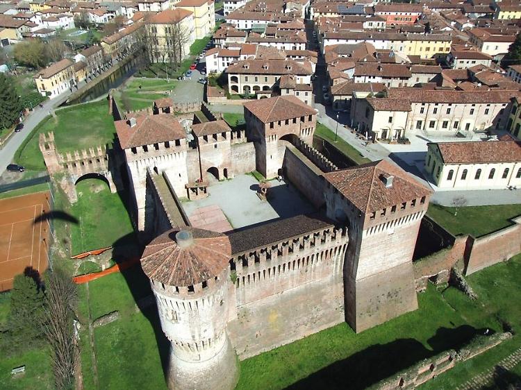 Visita guidata nei sotterranei e nel centro di Soncino