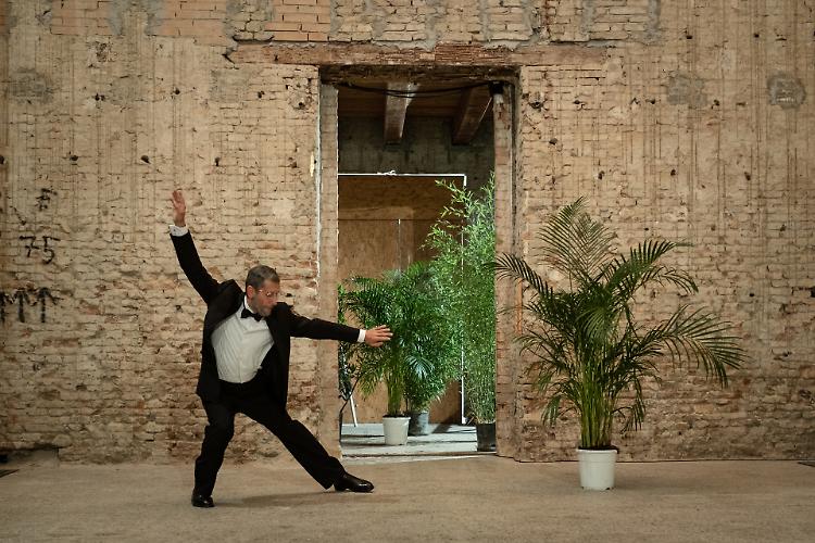 Spettacolo teatrale: "Sovrimpressioni" di e con D. Deflorian e A. Tagliarini