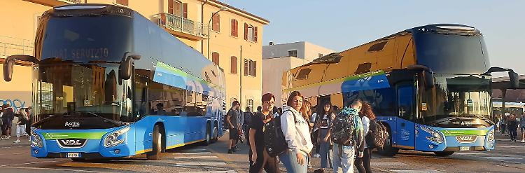 Pullman sostitutivo di Trenord da settimane in ritardo di 15-20 minuti