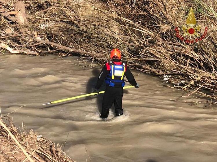 Maltempo, trovato lo zainetto di Mattia
