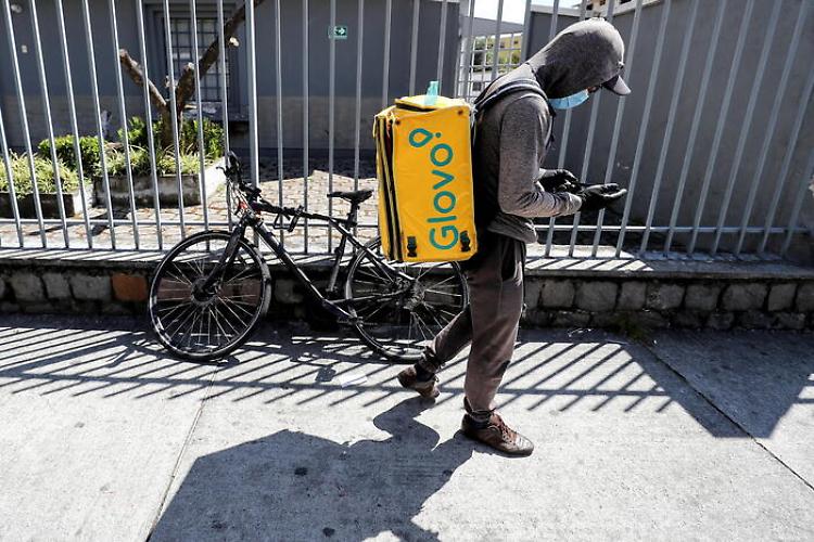 Spagna: violata la 'legge rider', multa da 79 milioni a Glovo