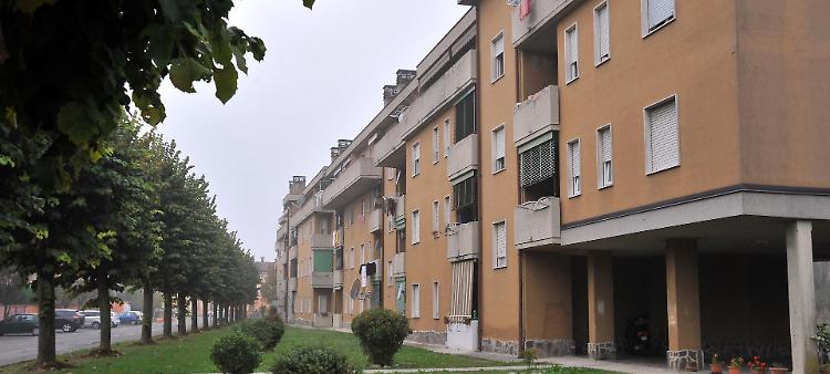 «Vuoi la casa popolare? La sistemi e ti rimborsiamo»