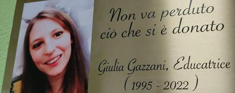 Fondazione: una targa per ricordare l'educatrice Giulia Gazzani