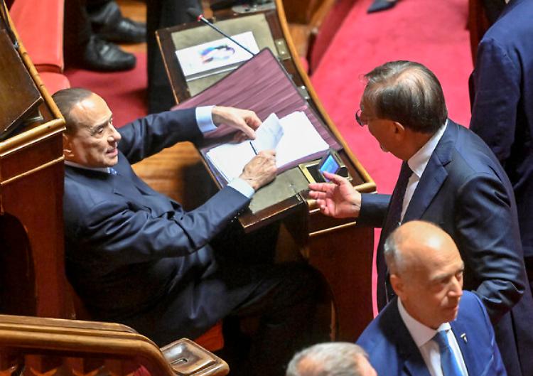  La Russa: "Gli appunti di Berlusconi su Meloni? Dica che è fake"