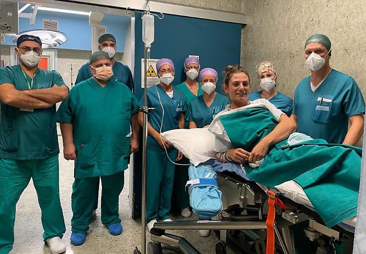 Federica Cesarini, la campionessa di canottaggio, operata all'OglioPo