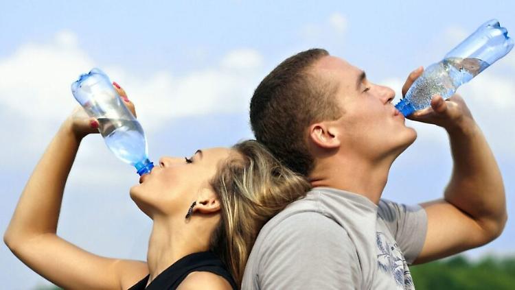Una corretta idratazione favorisce la funzionalità cardiaca