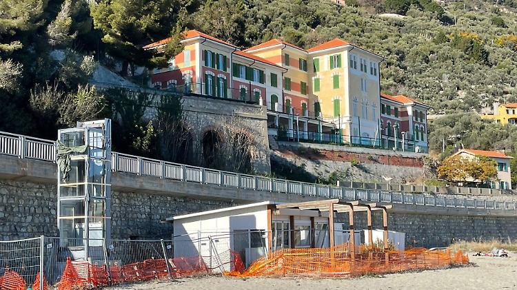 Finalpia, la Fondazione vuole vendere l'albergo