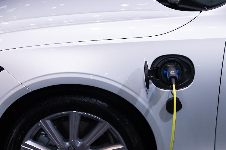 Elettrico: la rivoluzione spaventa tutto il settore