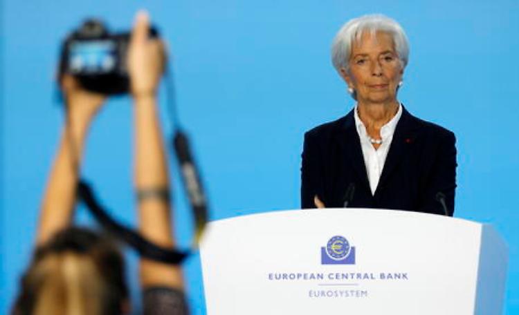 Lagarde: inflazione deve essere al 2%, avanti con rialzo tassi