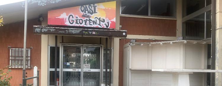 Casa della gioventù, giù la saracinesca